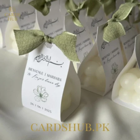 Elegant White Favor Box with Green Ribbon Tag